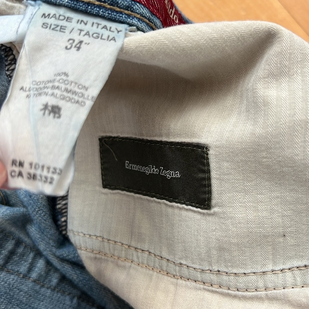 👖34x30 Relaxed Fit Blue Jeans with Faded Details by Ermenegildo Zegna - Picture 5 of 17